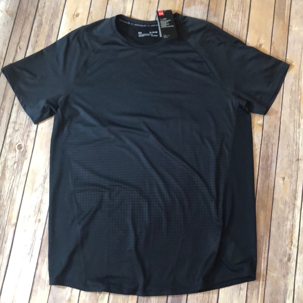 🌸Men’s Under Armour Shirt🌸